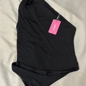 Edikted Black One-Shoulder Bodysuit